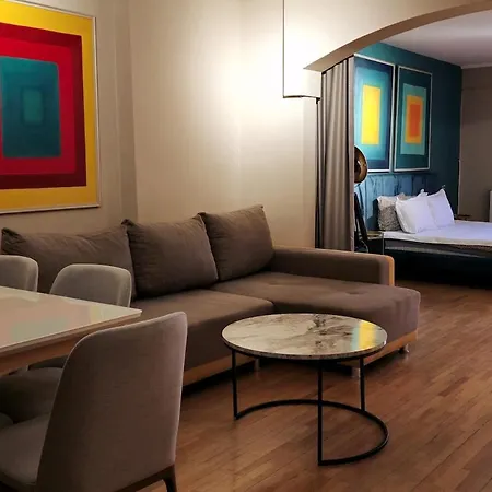 Main Square - Palace La Grande 150 M2 Lägenhet