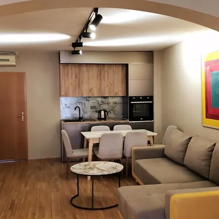 Main Square - Palace La Grande 150 M2 *