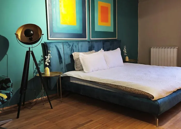 Main Square - Palace La Grande 150 M2 * Skopje