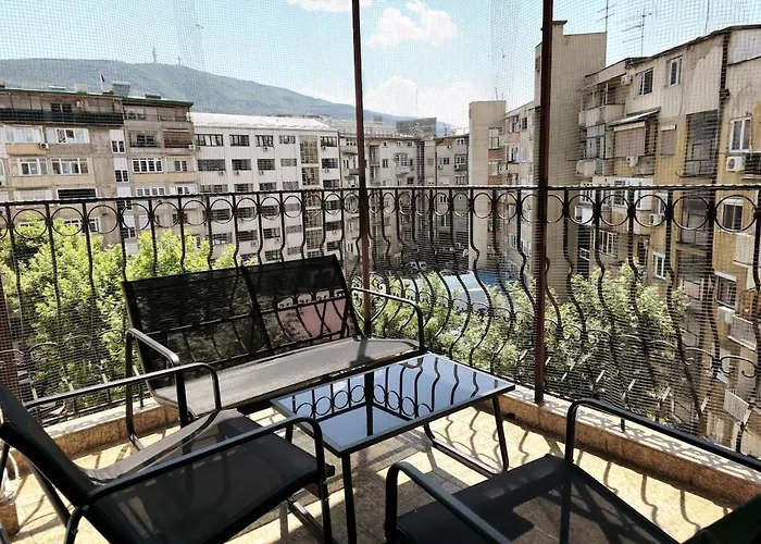 Main Square - Palace La Grande 150 M2 *